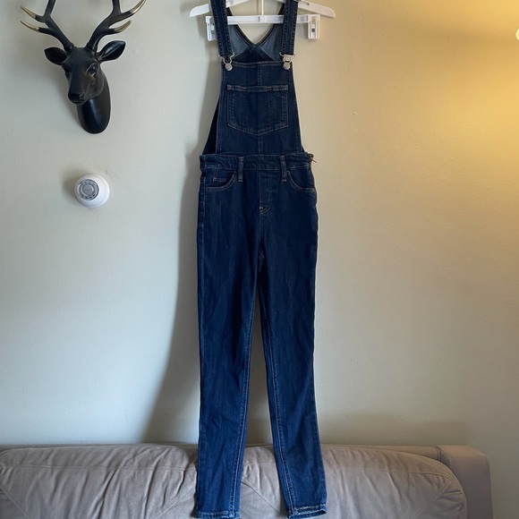 ❌SOLD❌ NWOT Levi’s Overalls - Anthropologie - Picture 4 of 16